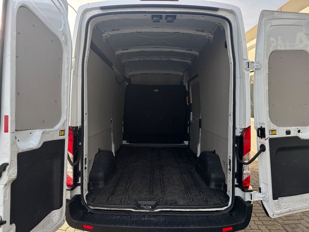 Ford Transit 2023
