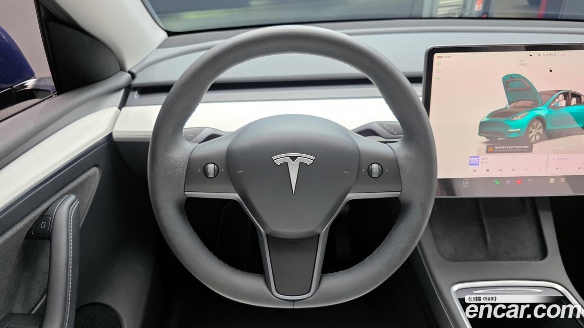 Tesla Model Y 2024