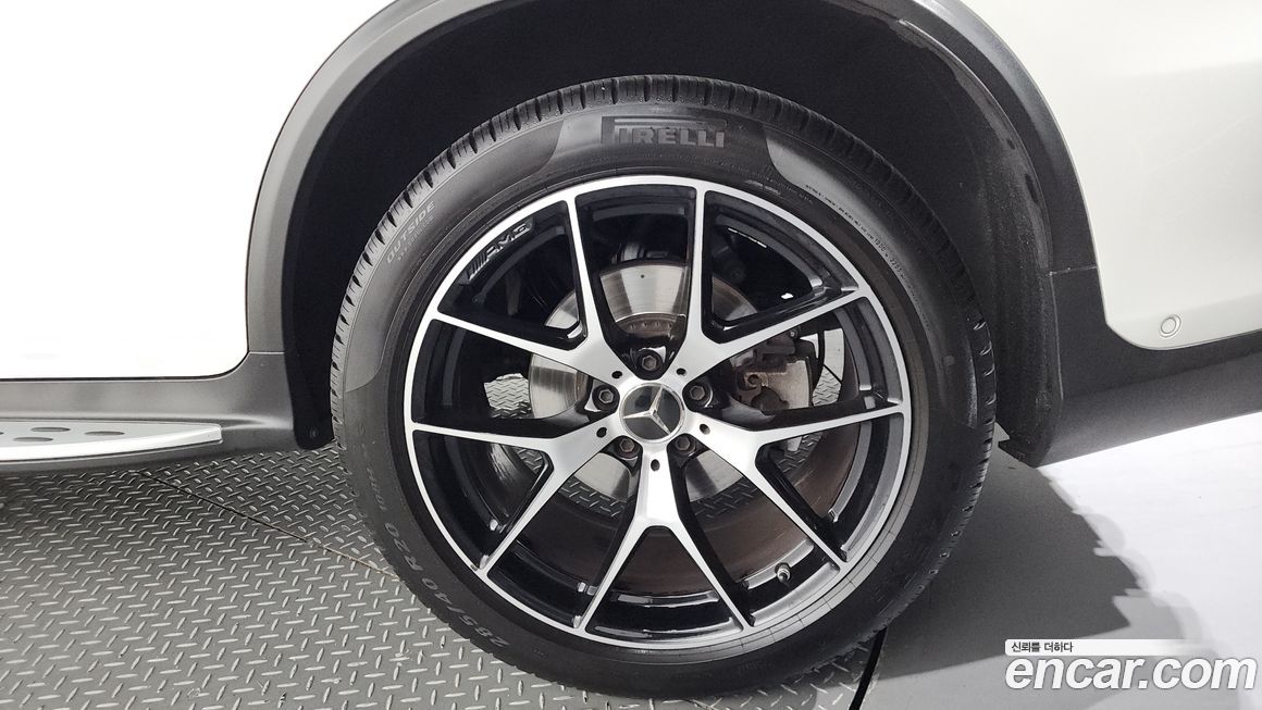 Mercedes-Benz GLC-Class 2021