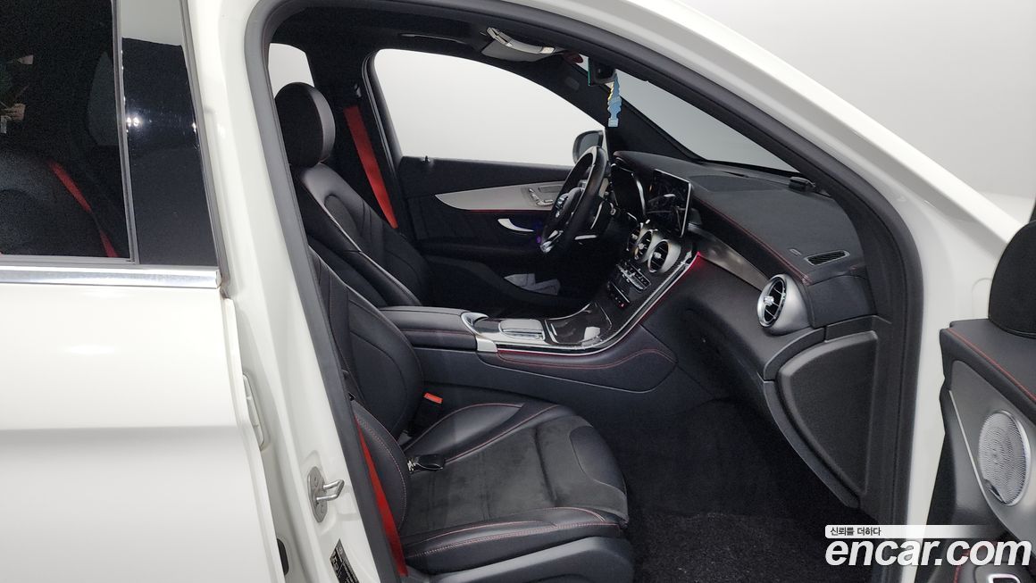 Mercedes-Benz GLC-Class 2021