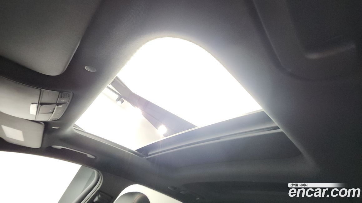 Mercedes-Benz GLC-Class 2021