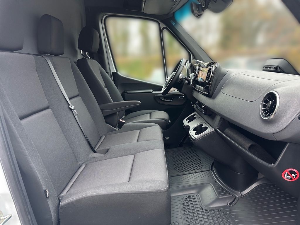 Mercedes-Benz Sprinter 2024