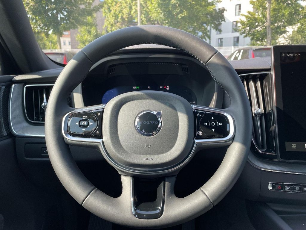 Volvo XC60 2025