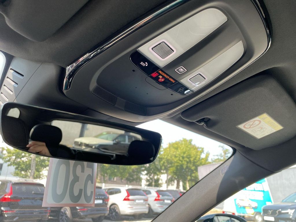 Volvo XC60 2025