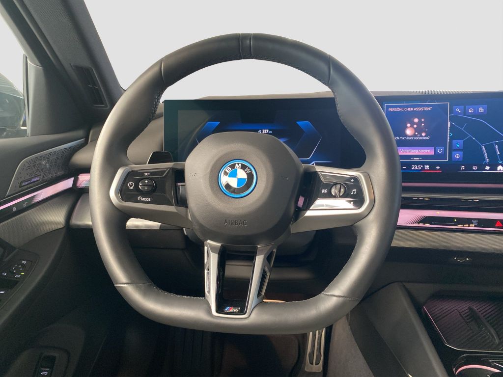 BMW i5 2024