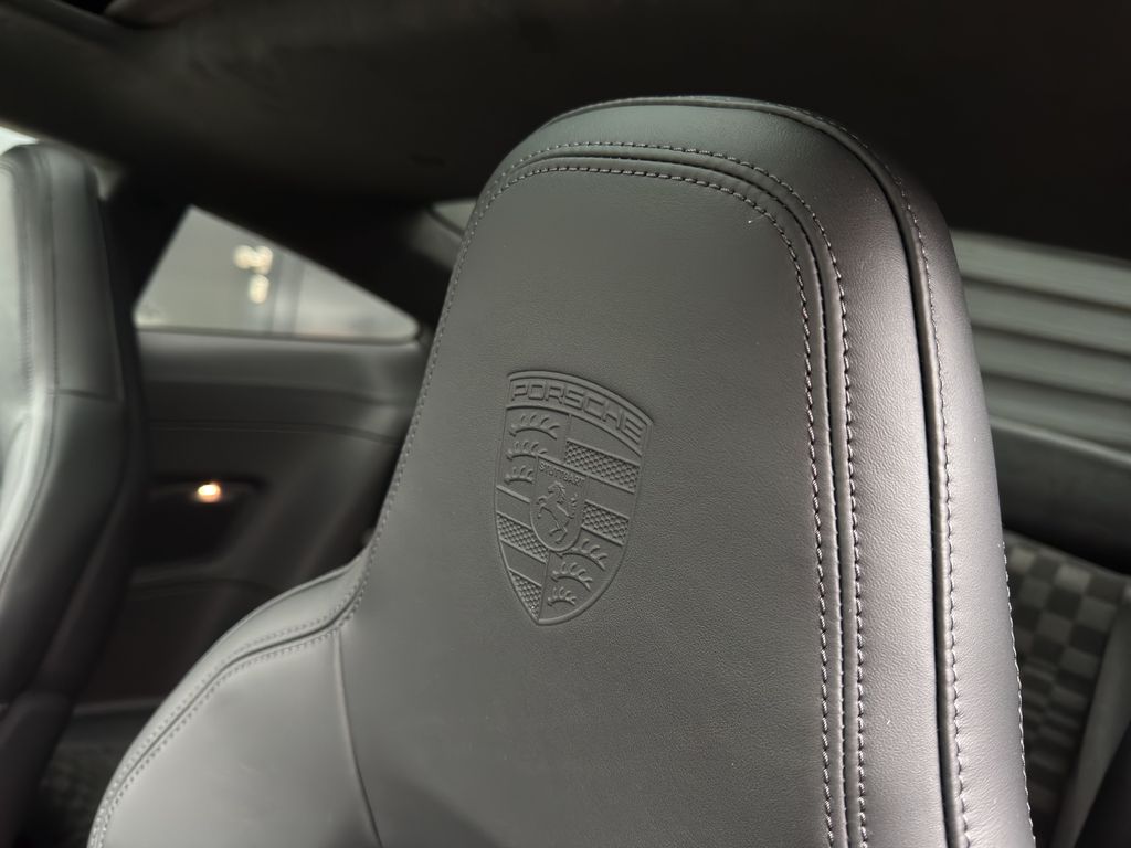 Porsche 992