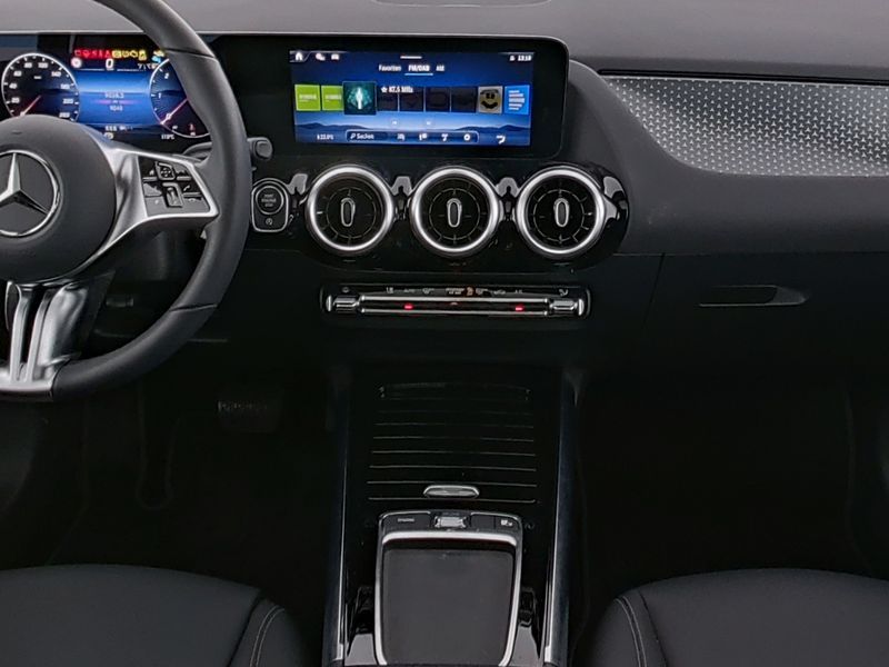 Mercedes-Benz B 180 2024