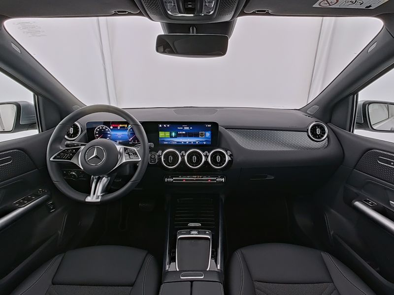 Mercedes-Benz B 180 2024