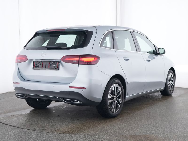 Mercedes-Benz B 180 2024