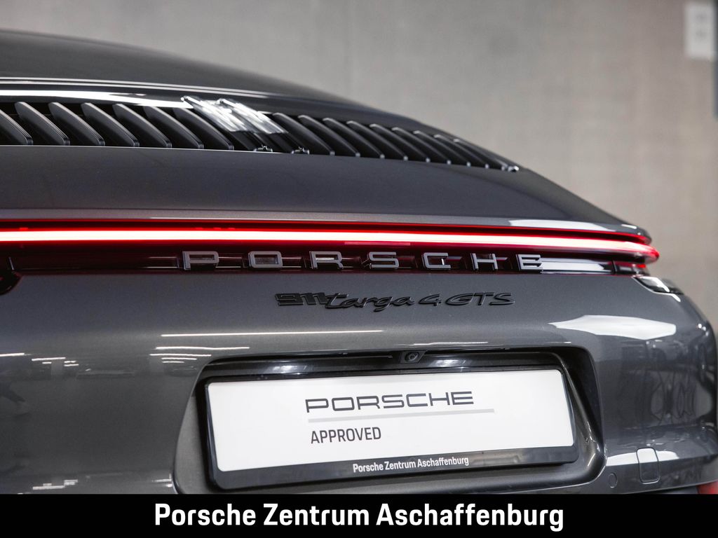 Porsche 992 2024