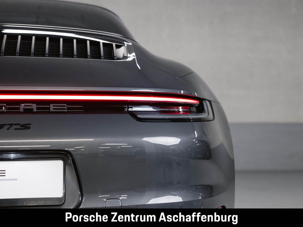 Porsche 992 2024