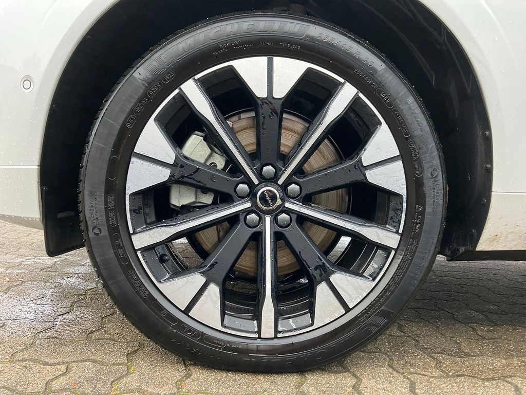Volvo XC60 2025