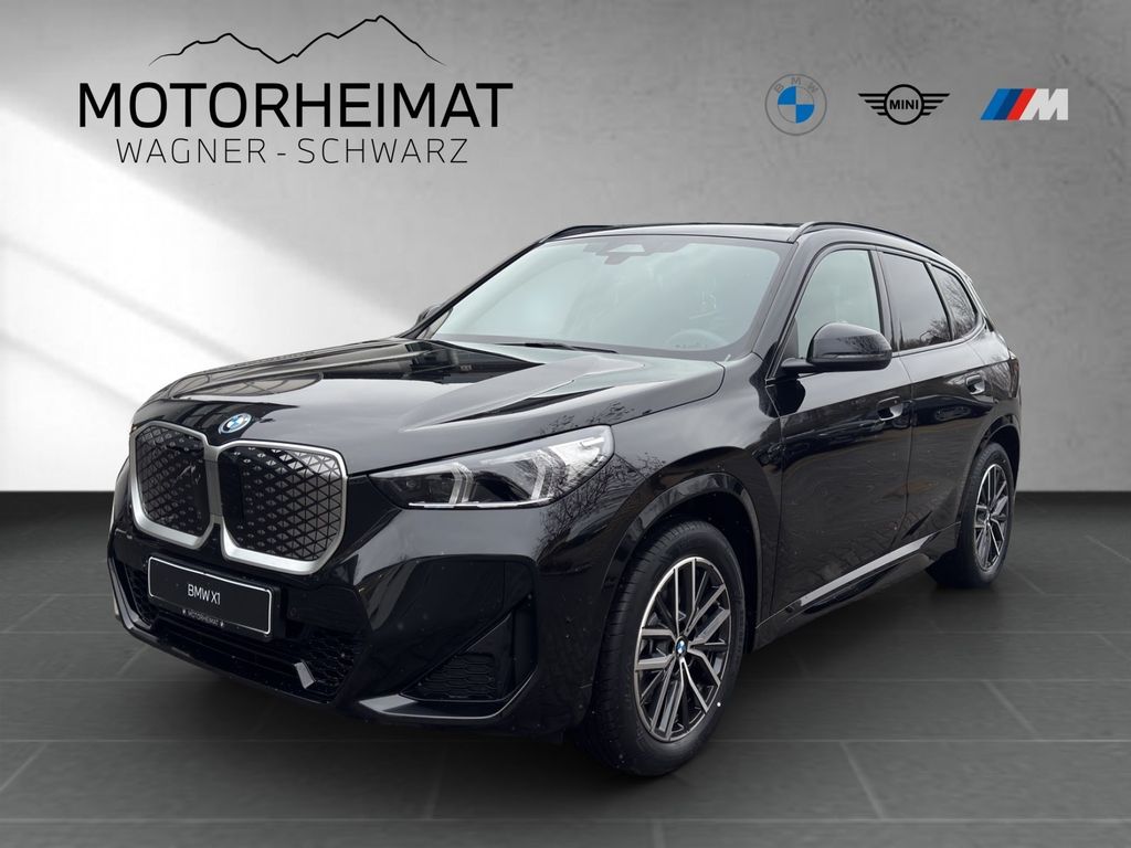 BMW iX1