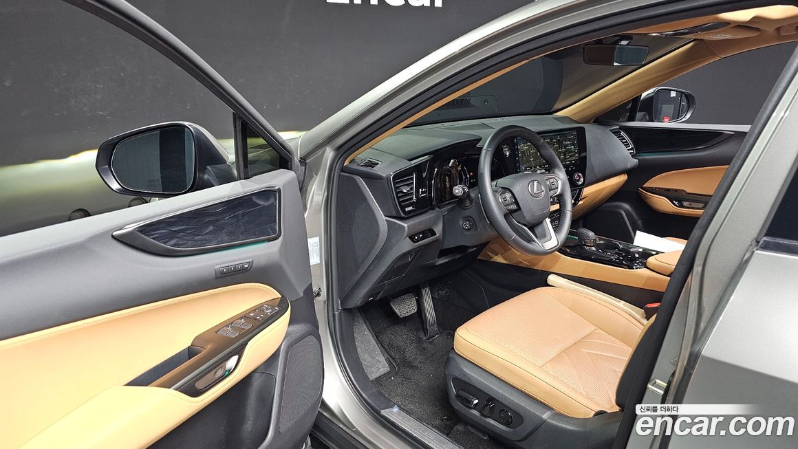Lexus NX 2025