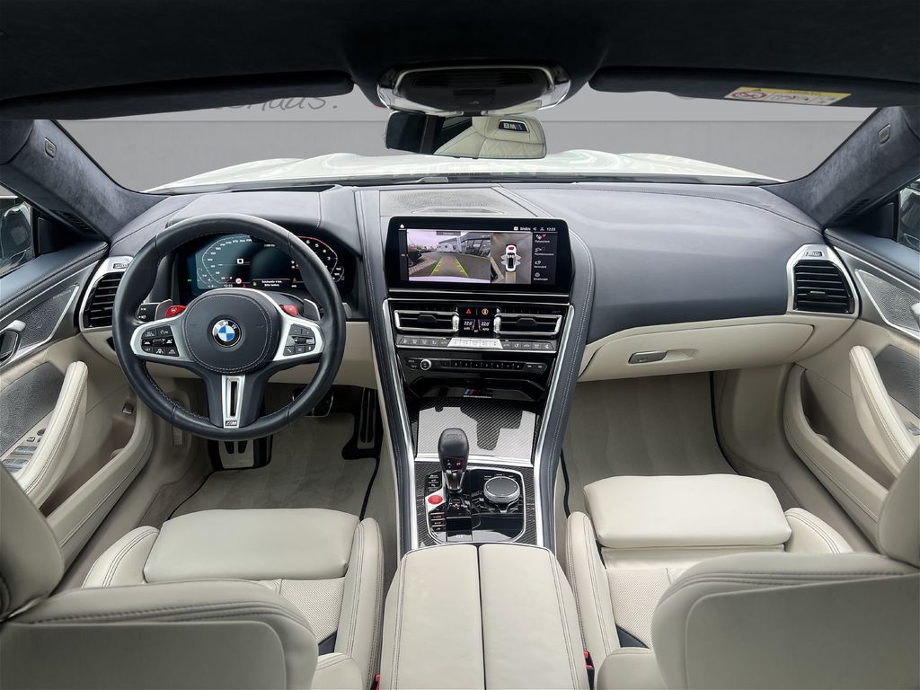 BMW M8 2022
