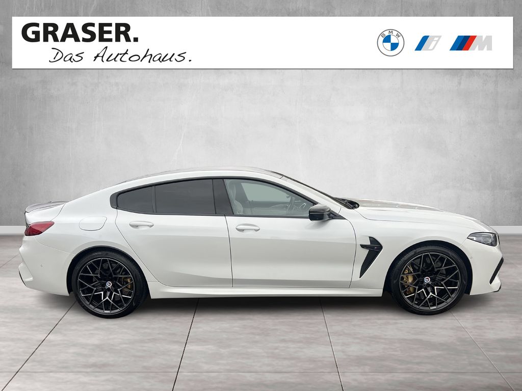 BMW M8 2022