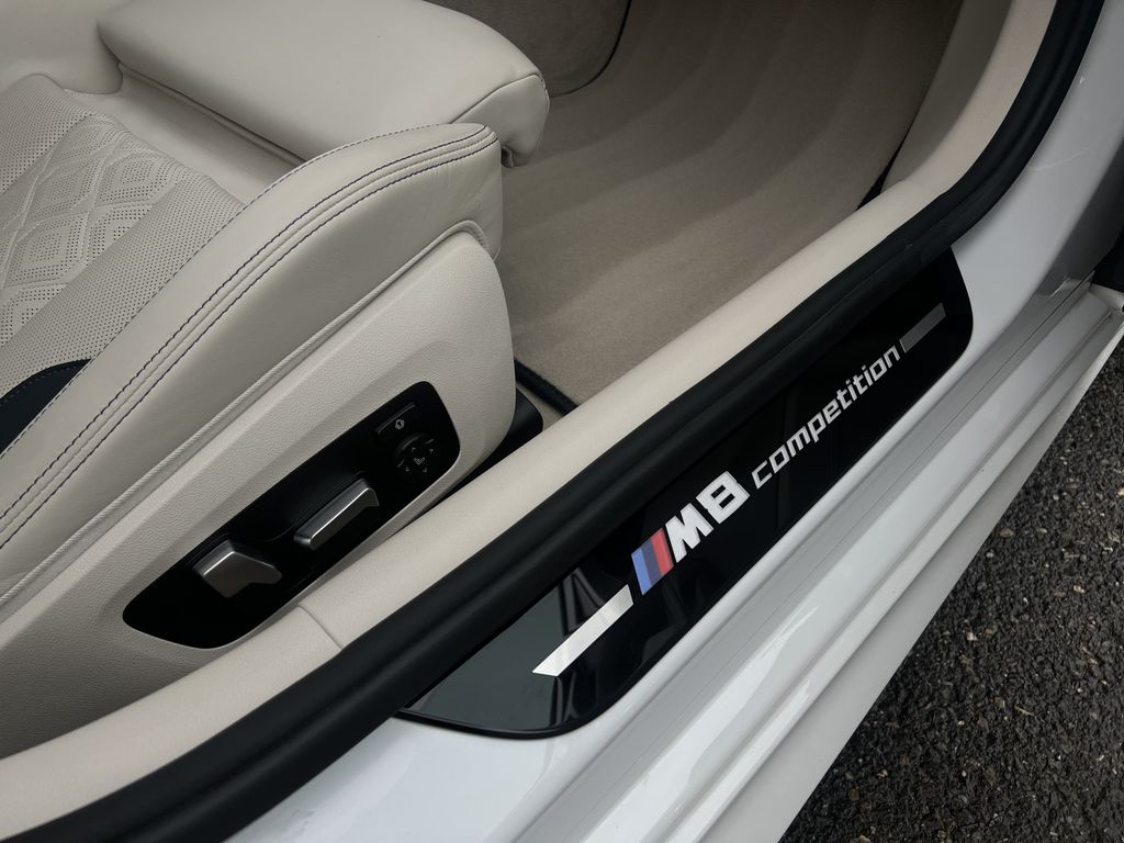 BMW M8 2022