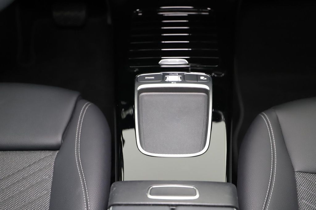 Mercedes-Benz A 200 2024