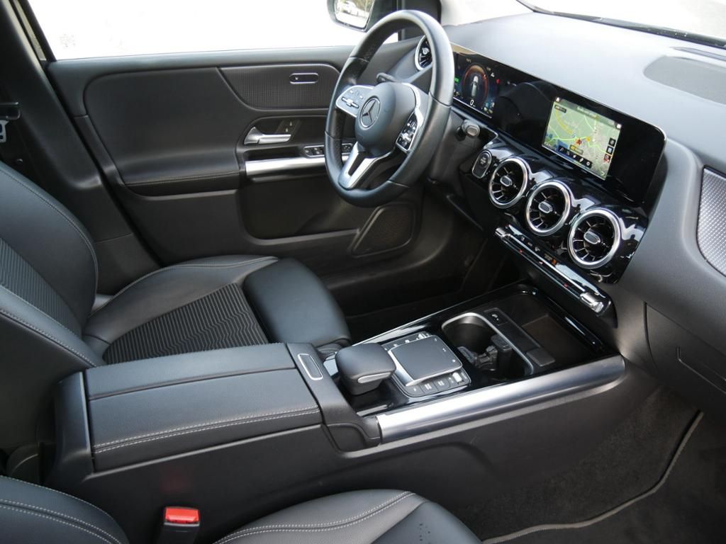 Mercedes-Benz B 250 2022