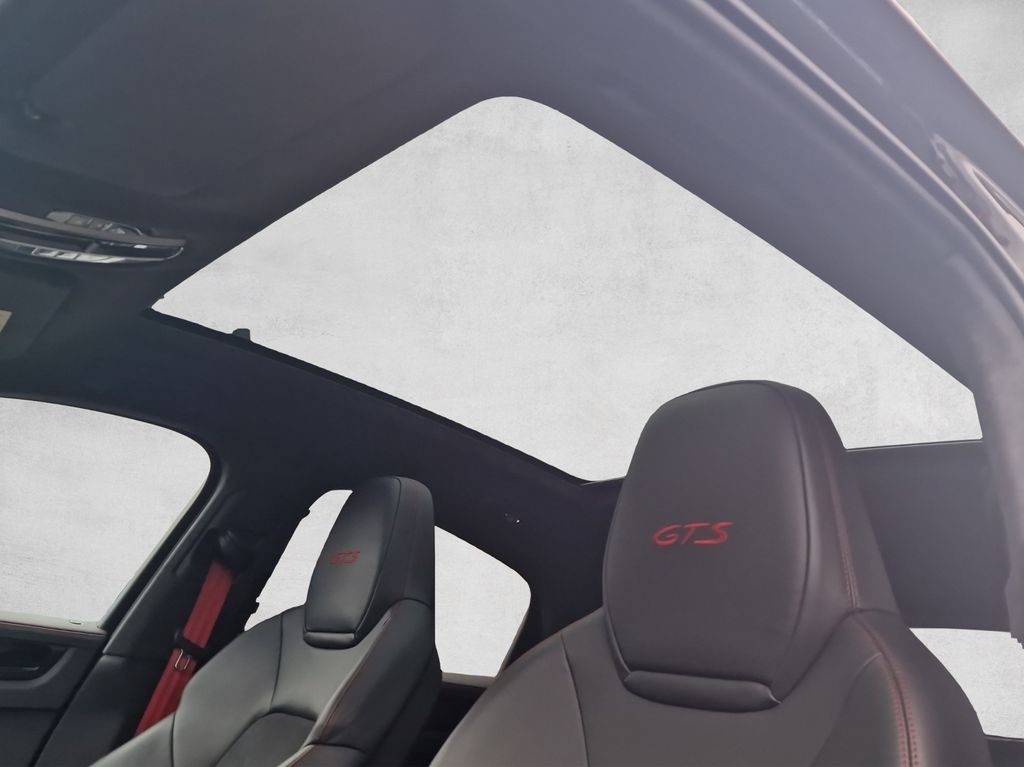 Porsche Cayenne 2021