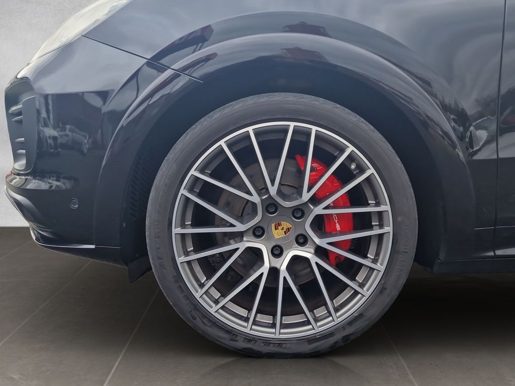 Porsche Cayenne 2021