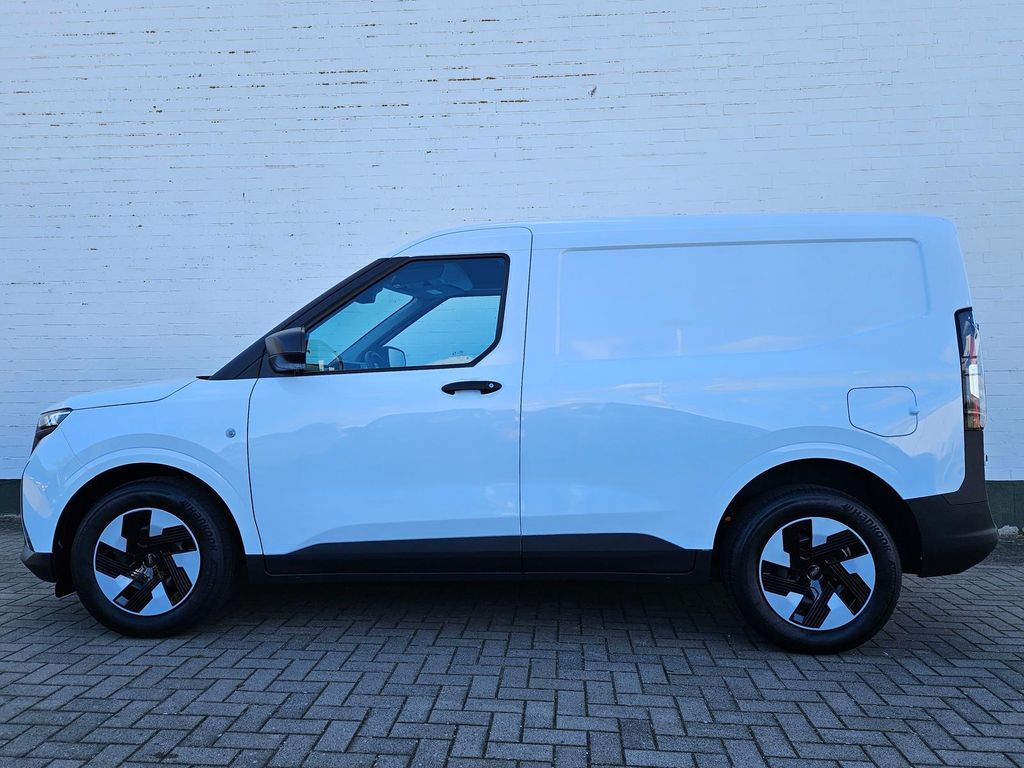 Ford Transit Courier 2025