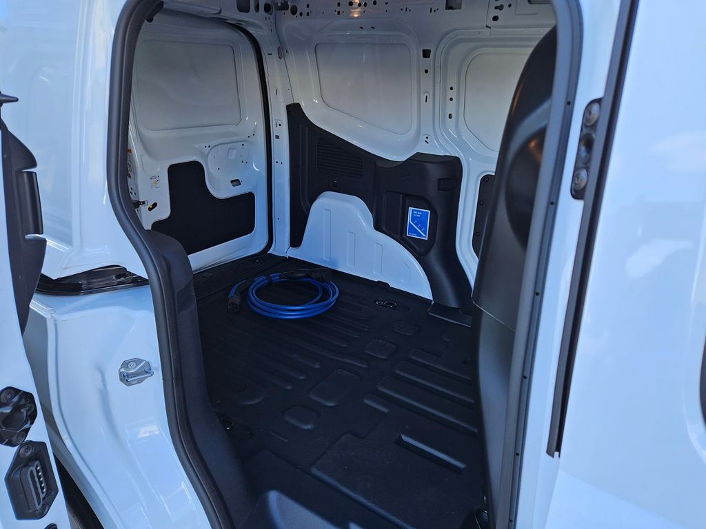 Ford Transit Courier 2025