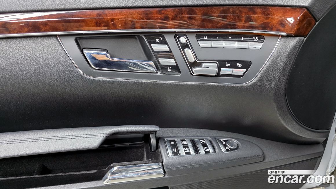 Mercedes-Benz S-Class 2008