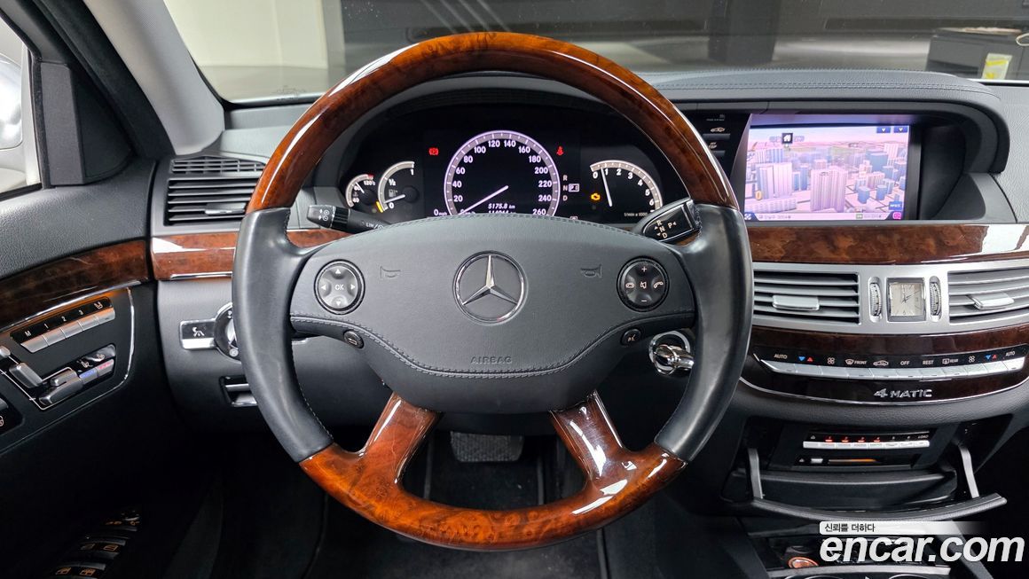 Mercedes-Benz S-Class 2008