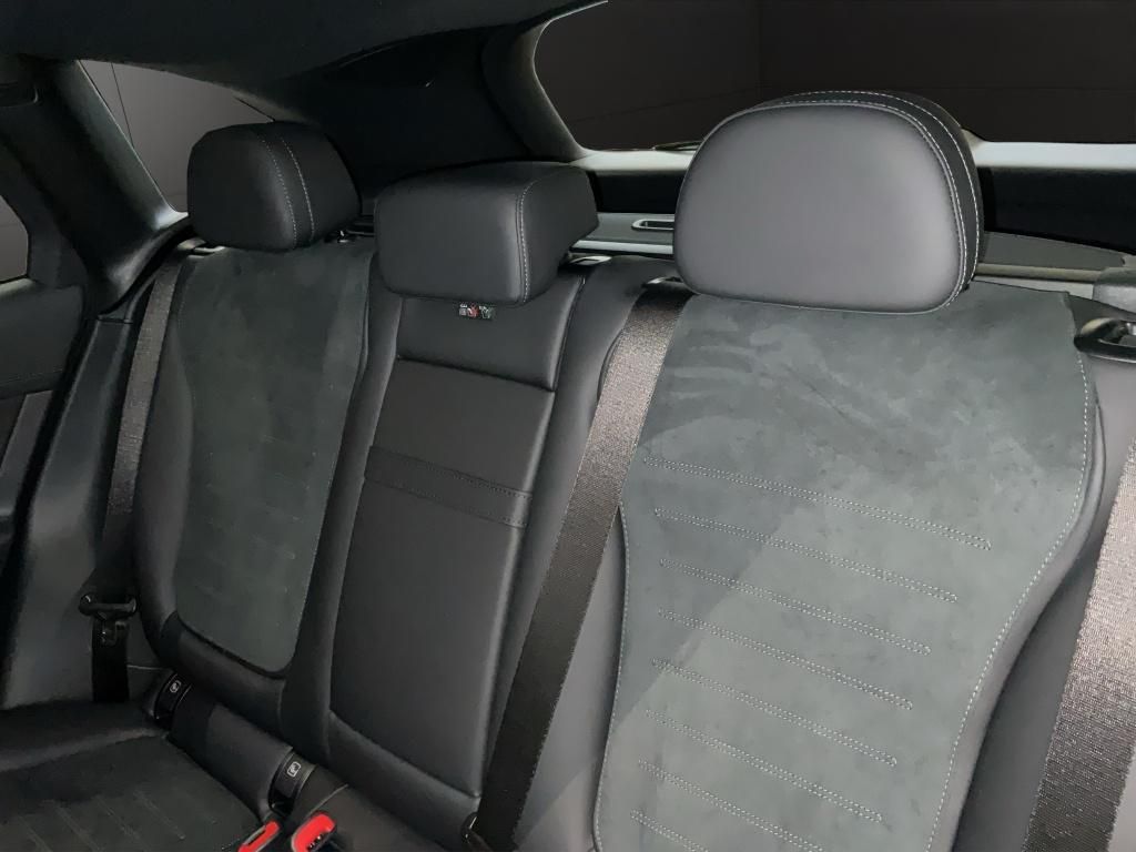 Mercedes-Benz GLC 300 2025