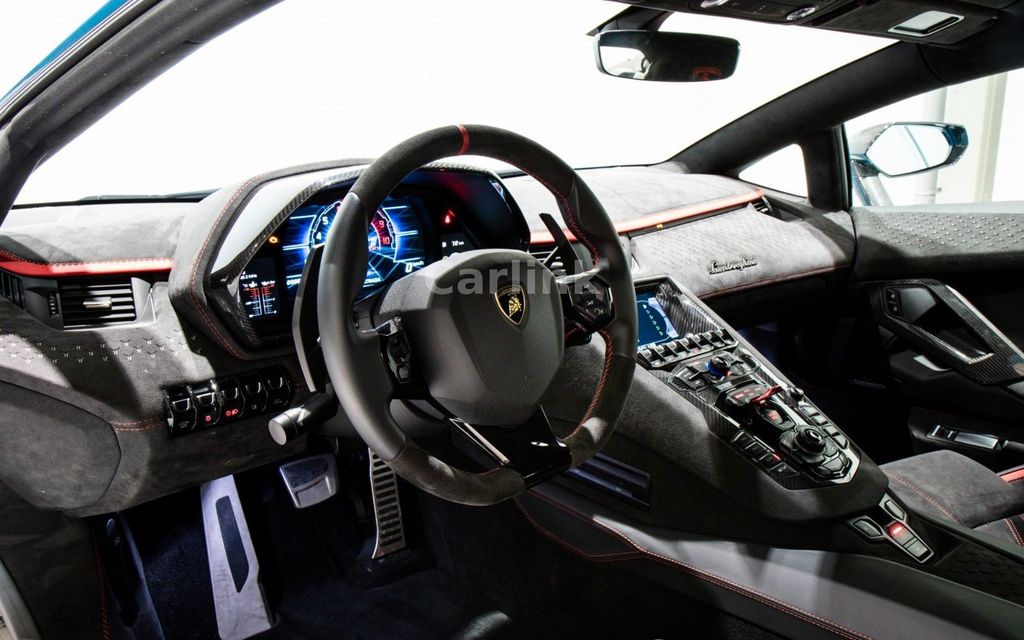 Lamborghini Aventador 2024