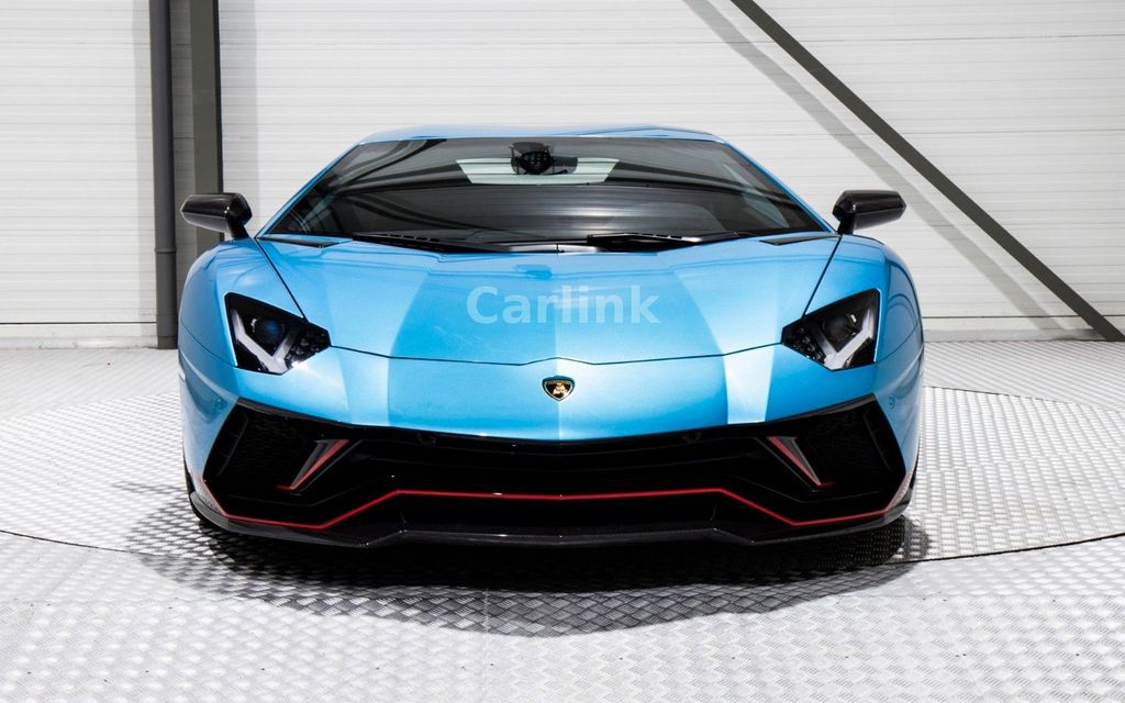 Lamborghini Aventador 2024