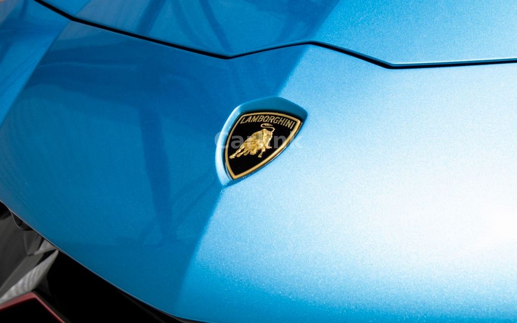 Lamborghini Aventador 2024