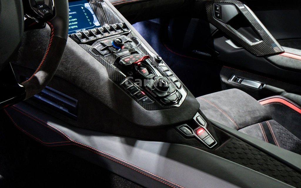 Lamborghini Aventador 2024