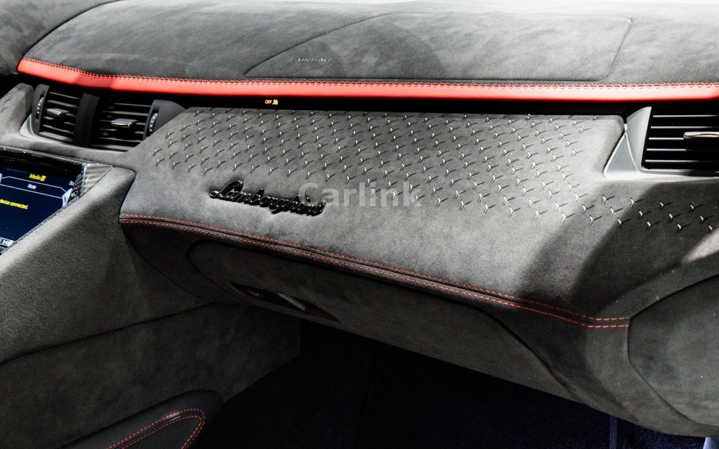 Lamborghini Aventador 2024