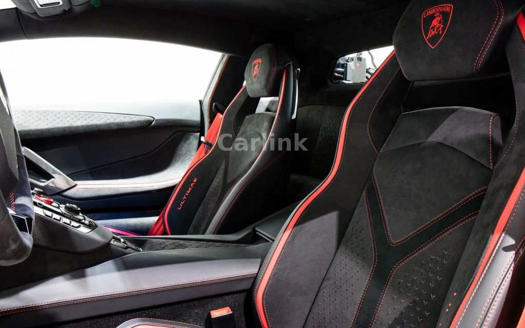 Lamborghini Aventador 2024