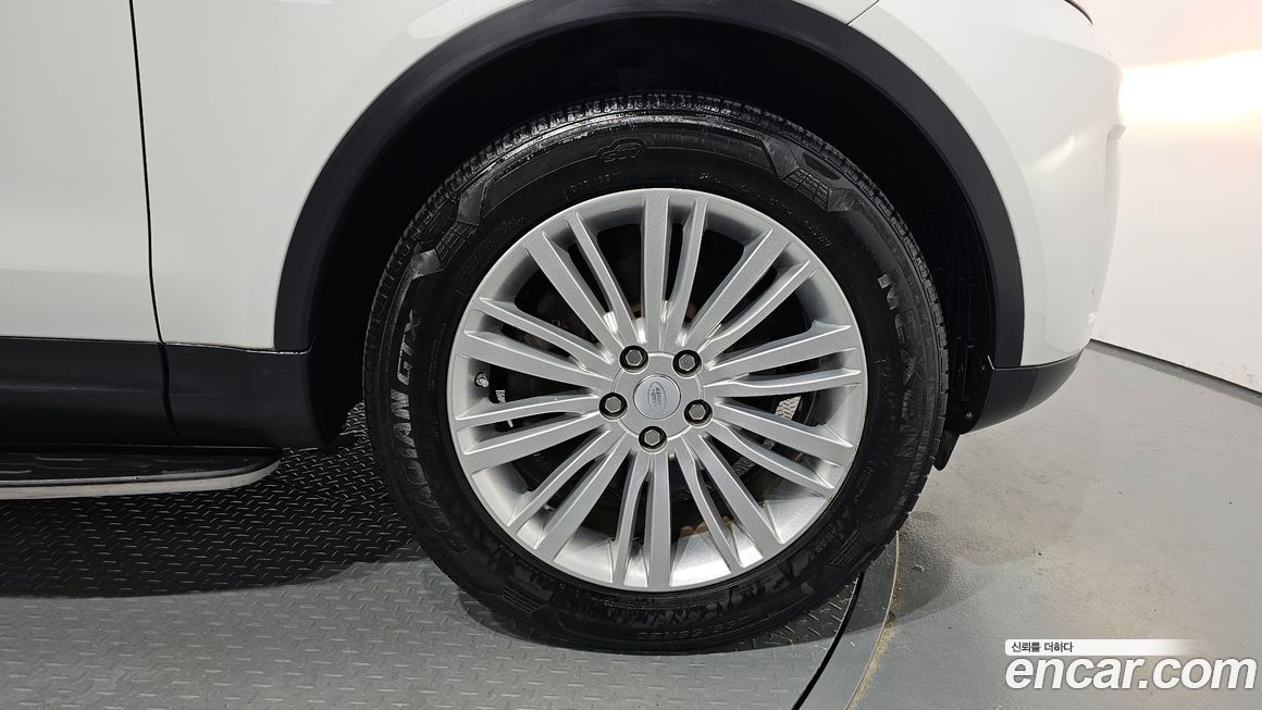 Land Rover Discovery 2018