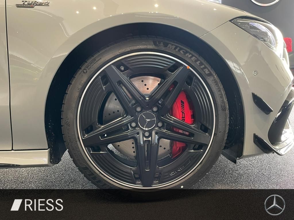 Mercedes-Benz CLA 45 AMG 2025
