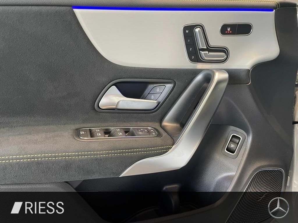 Mercedes-Benz CLA 45 AMG 2025