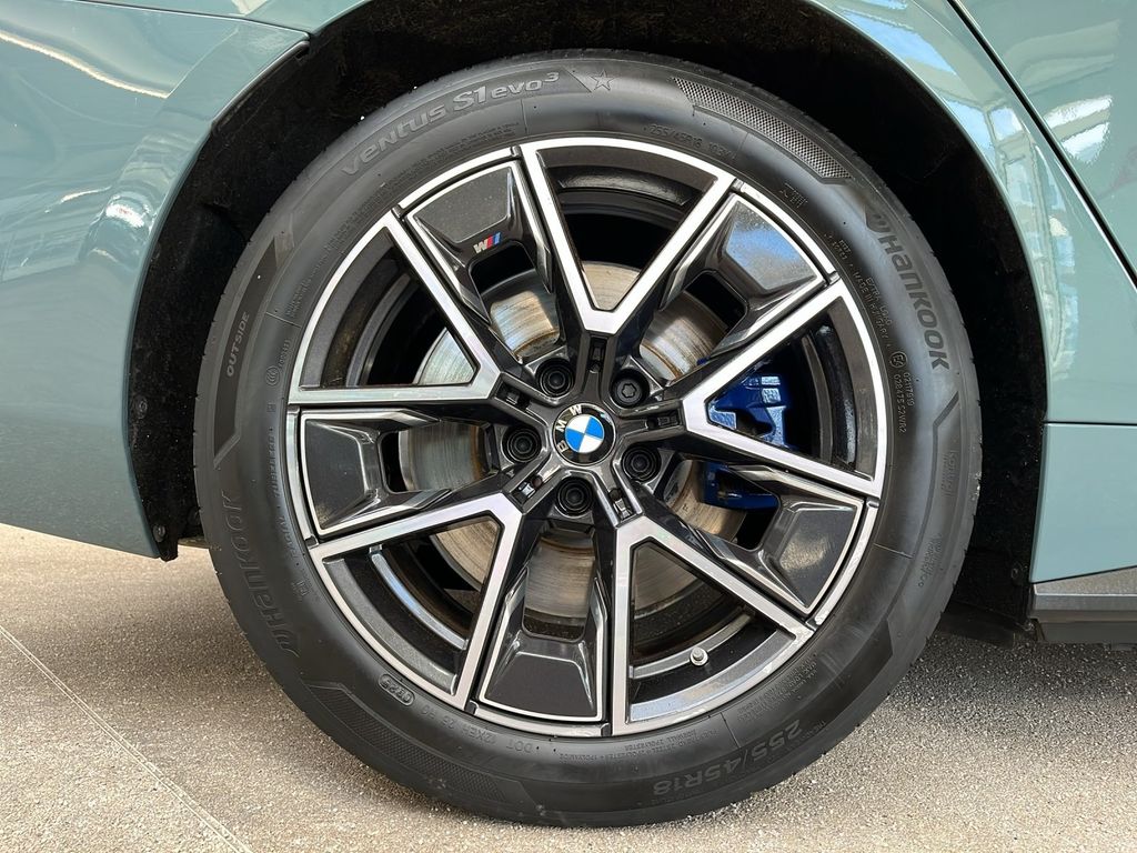 BMW i4 2025