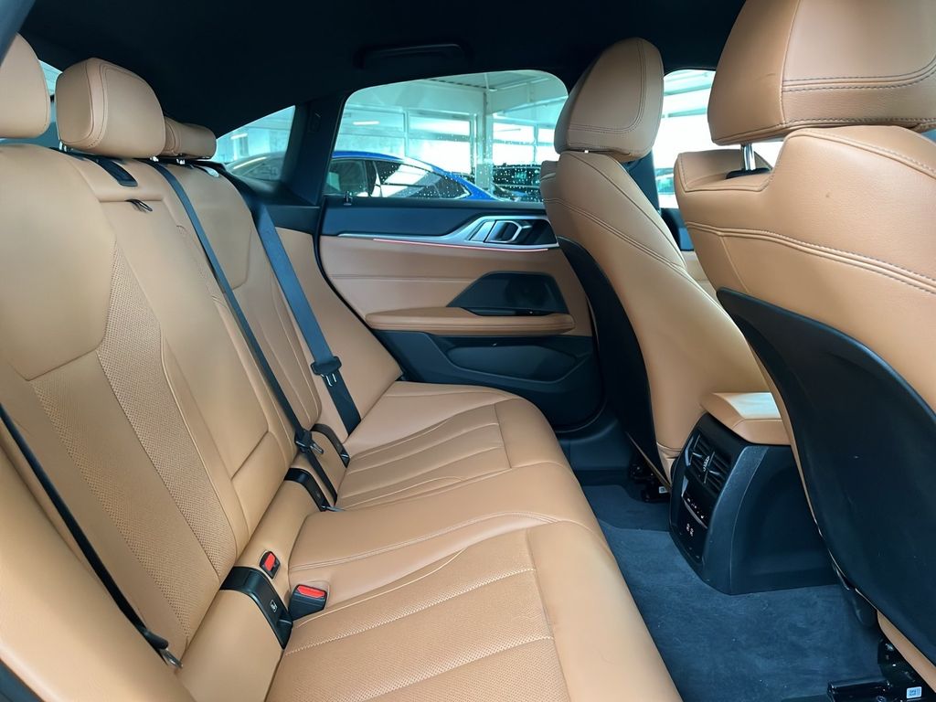 BMW i4 2025