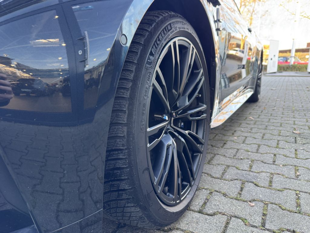 BMW M4 2025