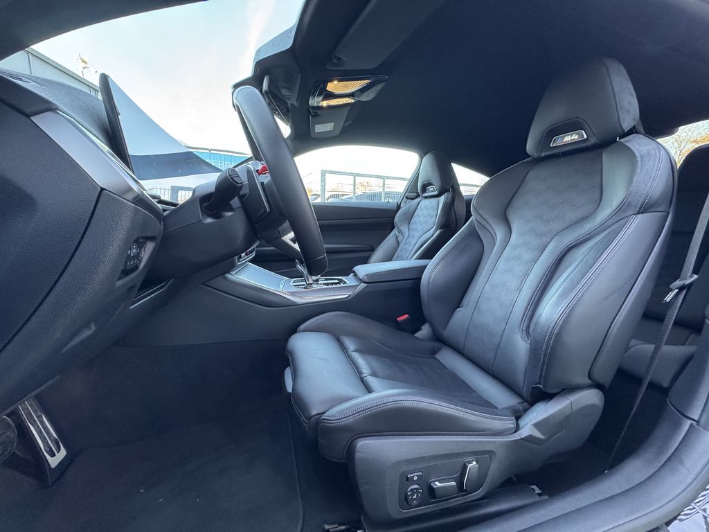 BMW M4 2025