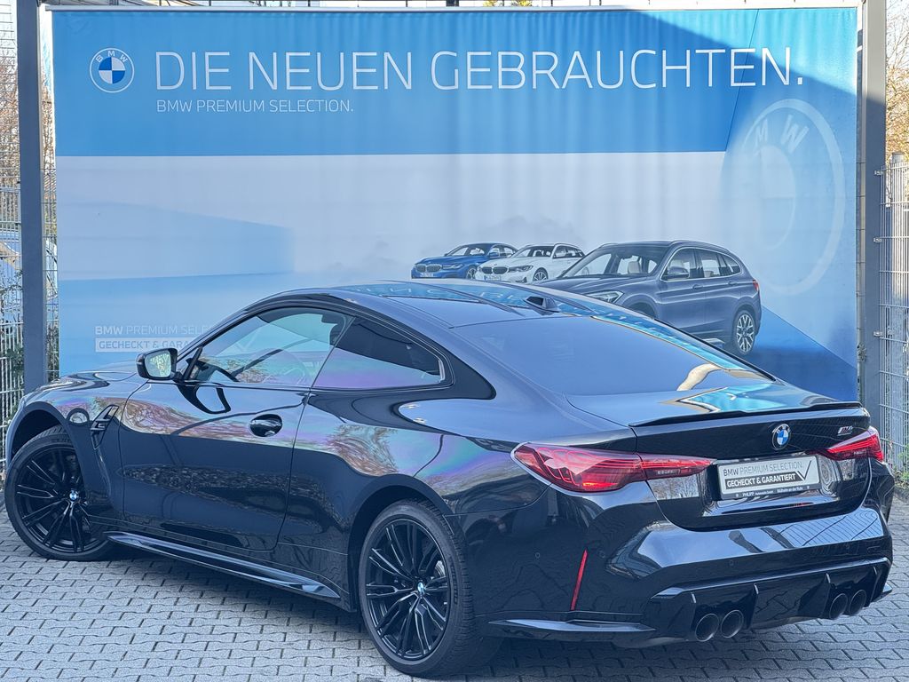 BMW M4 2025