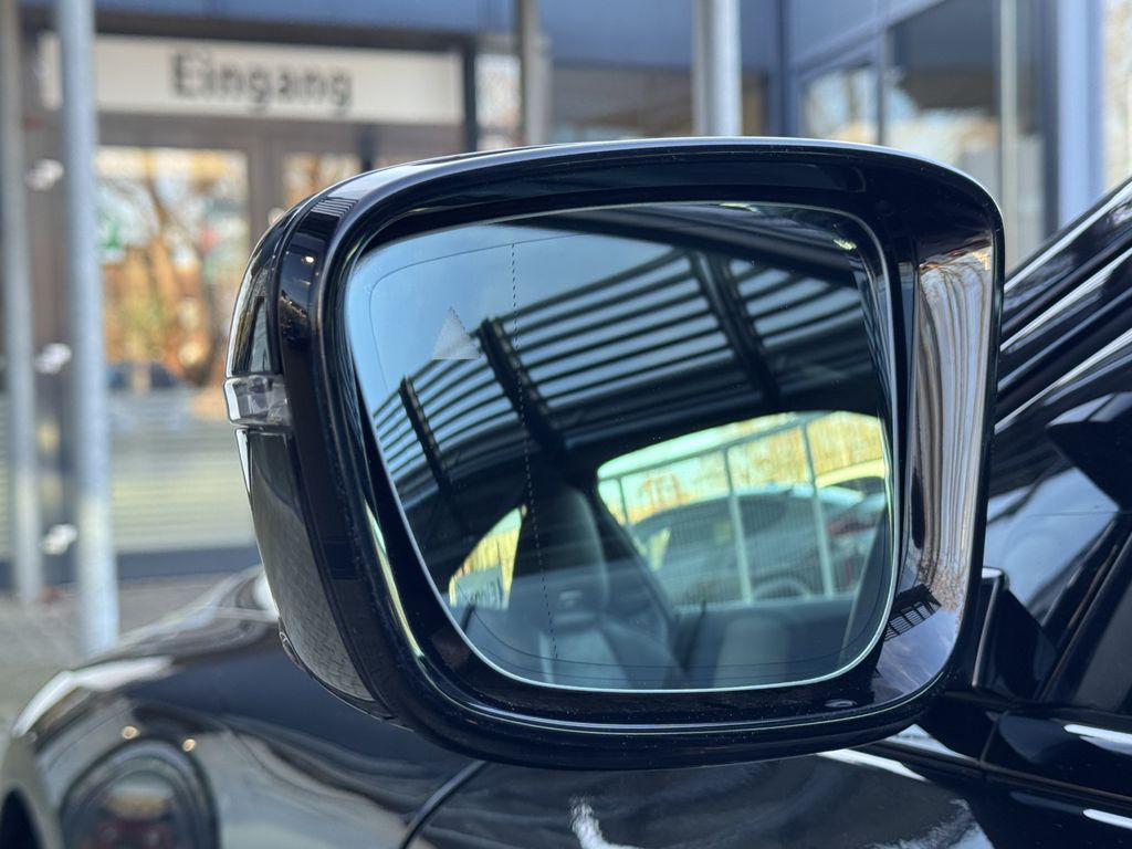 BMW M4 2025