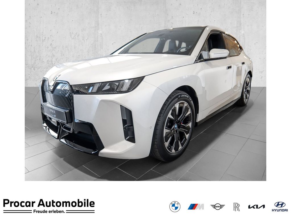 BMW iX