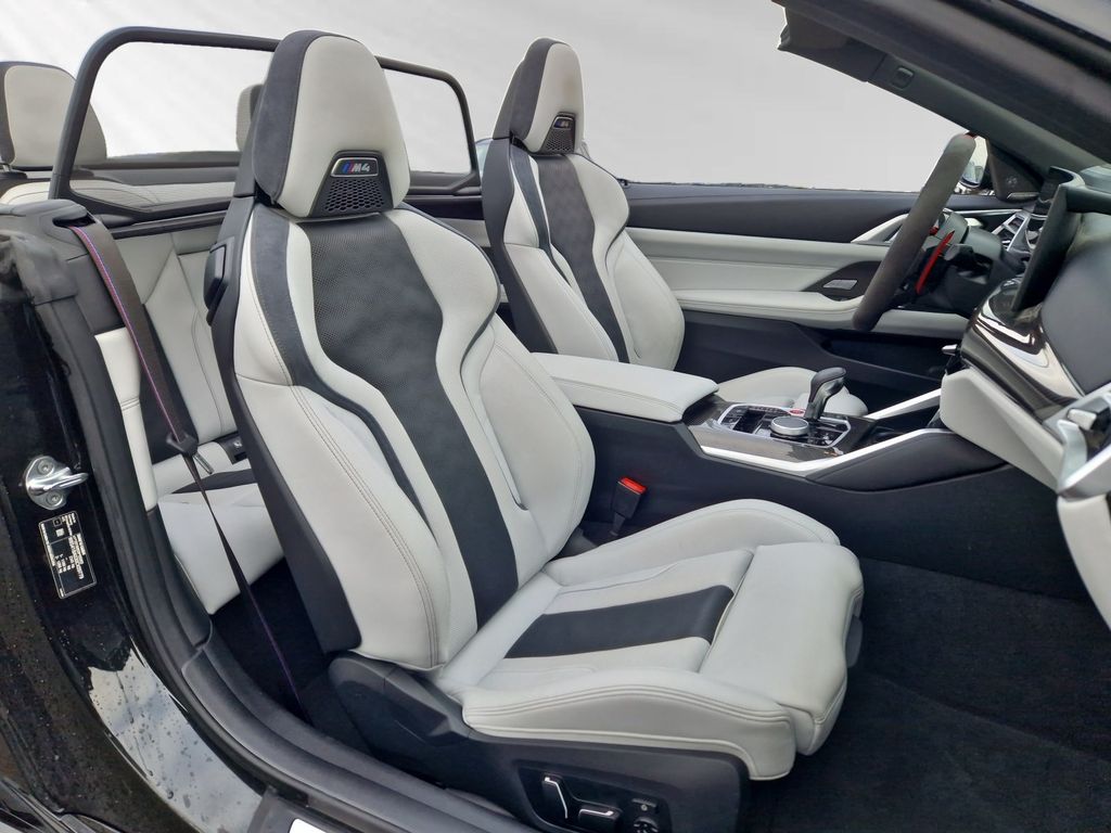 BMW M4 2025