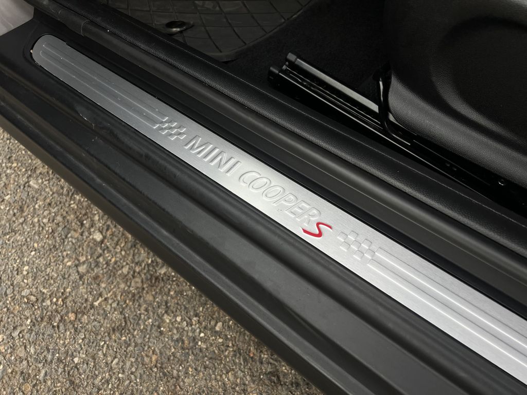 MINI Cooper S Cabrio 2023