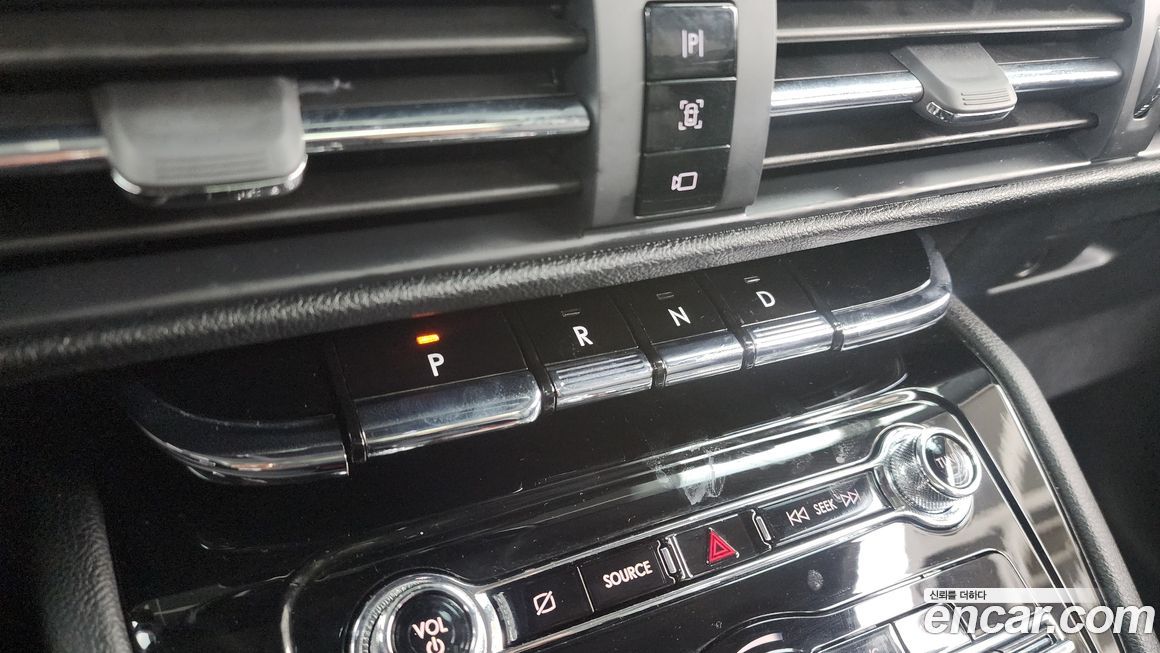 Lincoln Corsair 2021