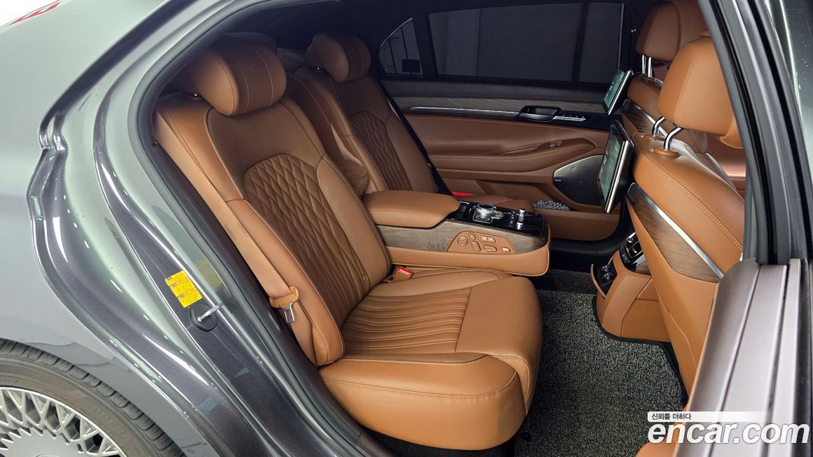 Genesis G90 2021